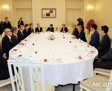 文대통령 "예타 면제 우려 알아, 지역균형 특별히 노력했다"