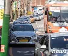 [단독]서울시, 2024년까지 모든 택시에 안전 격벽 설치