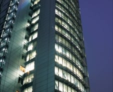 [단독]코오롱, 그룹 모체 나일론 원사사업 접는다
