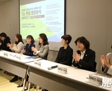 [팩트체크] 안희정 사건, 김지은 '변호인단'은 없다고?