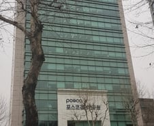 [단독]포스리빌딩에 포스코ICT 이사…오인환 전 사장 사무실도 마련