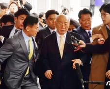 [광화문]'이거 왜 이래' 전두환, 왕년에 아프리카에서…