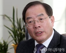 하윤수 교총회장 "교사·학교 바로 서야 학생도 행복"