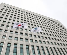 서초동 아파트 52평이 6억? 법조인 재산공개 '갸웃'