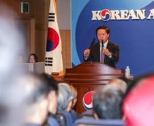 조양호 회장 연임 실패, 시장의 해석은…