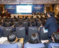 [현장+]'조양호 연임' 두고 아수라장된 대한항공 주총