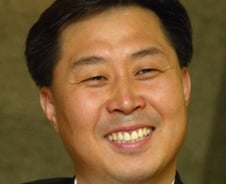 안용찬 前 제주항공 부회장, 작년 연봉 22억4700만원 수령