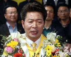 창원 성산 당선인 여영국…용접공 출신, 노회찬 동지