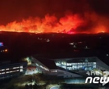 靑, 4일 "고성 산불 속초로 번져, 민간인 대피·소방차 50대 동원"