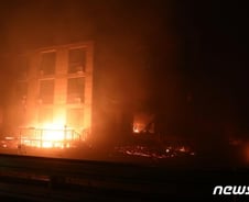 강원 산불로 지금껏 사망 1명 공식 확인, 건물 125채·임야 250ha 소실