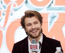 뮤지컬 '스쿨 오브 락' 주인공 "잭 블랙? 생각 안하려 한다"