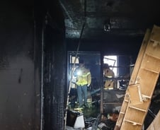 "12살 아이까지 흉기에…" 진주 아파트 방화살인, 18명 사상(상보)