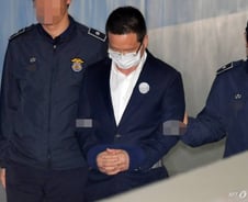 [단독]'동영상' 피해 여성 연속 세번 부른다…김학의 직접 겨냥