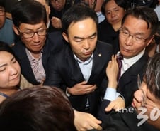 국회서 벌어진 감금·탈출·점거…'법은 누가 위반했을까'