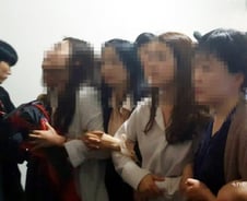 대한민국 국회는 전쟁터…2층, 4층, 7층 비명·욕설 아수라장