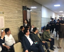 [300포토]사개특위회의장 점거중인 한국당