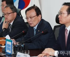 與, 패스트트랙 대치 '휴전선언'…26일 오전 9시 의총