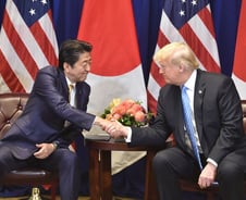 [MT리포트]美 업고 '동아시아 골목대장' 노리는 日