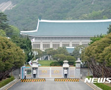 [단독]靑, 차관급 인사 준비…'장수 차관' 대상