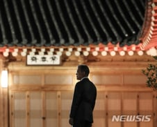 文 "北에 경고하고 싶다", "좌파독재 뭐라 말해야할지"