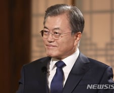 [文 2주년 대담]"北미사일 발사, UN결의 위배 소지"(전문)