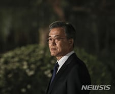 野 '좌파독재' 공세에도 협치 제안한 文…"여야 대표 만나자"