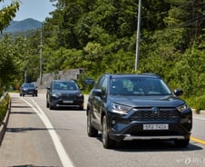 [시승기]6년 만의 신형 '라브4'..성능·연비 다 잡다