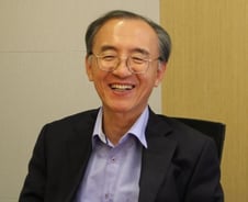 '구독자 2만명' 유튜브 운영자로 변신한 전직 대법관