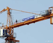 [MT리포트]타워크레인 8개 중 7개 멈춘  공사현장…"차질 불가피"(종합)