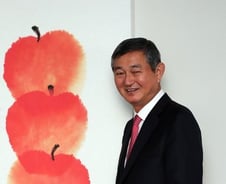 비서 0명, 낙하산 0명…'사과 3개' 경영철학 뭐길래