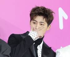 YG "아이콘 비아이 문제 엄중히 받아들여…전속계약 해지"