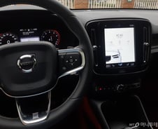 [시승기]북유럽·친환경 감성 담긴 볼보 XC40 'R-디자인'