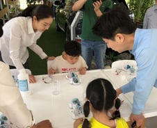 "수소엑스포서 직접 물 분해하며 수소전기차 원리배워요"