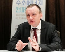 재생에너지로 수소 생산…"그것은 새로운 기회"