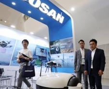 "2시간 비행하는 드론 봤나요?"…두산 수소 기술에 쏠린 눈