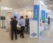 60대 어르신도 셀카봉 들고…"수소 궁금해 찾았다"