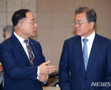 [단독]홍남기도 열려 있다..연쇄인사 정국 '스타트'
