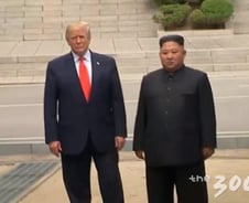트럼프-김정은 판문점에서 역사적 만남…美 대통령 최초 방북