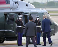 트럼프 태운 '마린 원' 헬기 스펙 보니