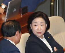 [팩트체크]심상정의 정개특위 위원장 '버티기', 국회법상 가능