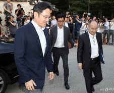 이재용·신동빈, 일본에…반도체 불 끌 '총수들' 또 누가 있나