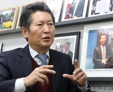 정청래 "정두언 비보, 애통하다…정신 차릴 수 없어"