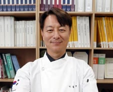 변호사가 '빵 굽는 동영상'을 유튜브에 올린 사연