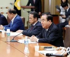 [단독]국회 방일단, 31일 日방문…니카이 자민당 간사장 만난다