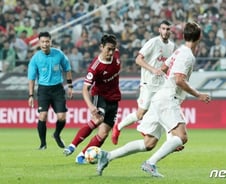 '팀 K리그' 이동국 "세계 최고는 호날두 아닌 메시"…왜?