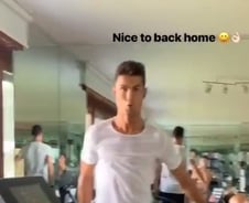 호날두, 한국팬 약올리나…"집에 와서 좋아(방긋)"