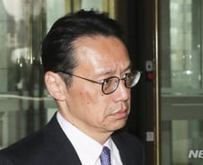 한일, 방콕서 국장급 협의…"韓 백색국가 제외 깊은 유감"