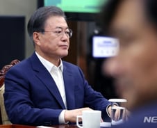 [현장+]'조국과 문재인 정부의 가치'에 답 못한 靑