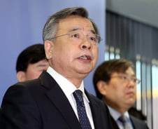 박영수 특검 "이재용 부정청탁·마필 자체 뇌물 인정 다행"