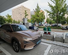 [MT리포트]'도심형 수소충전소' 개막…'정치·금융 1번지'서 수소충전